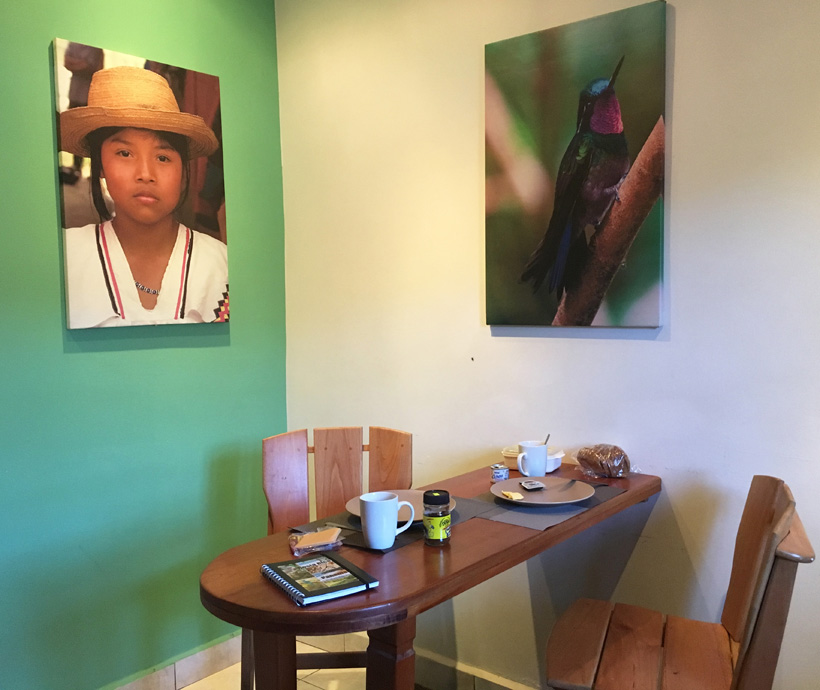 eethoek in downtown suites in boquete