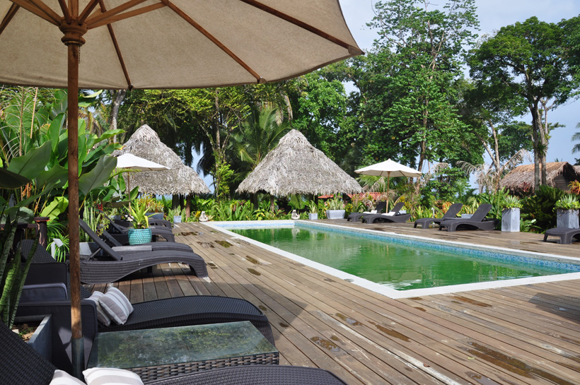 zwembad island plantation op bocas