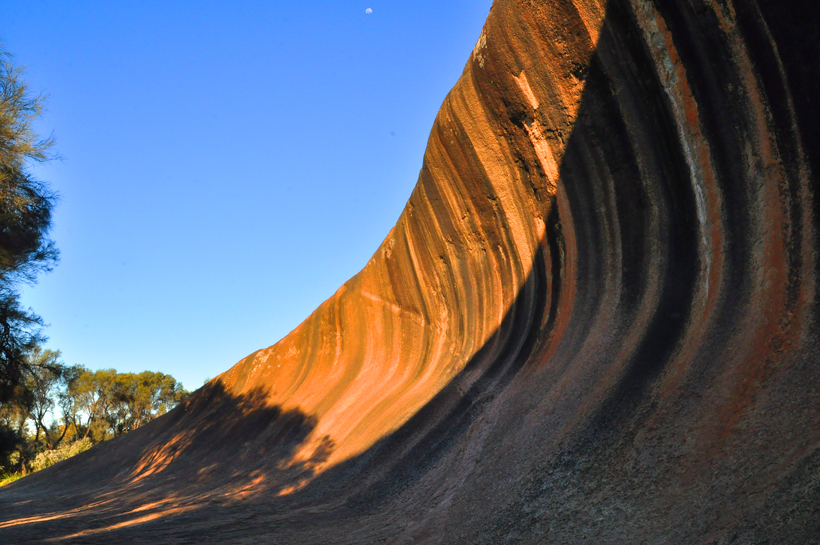 wave rock bij ondergaande zon