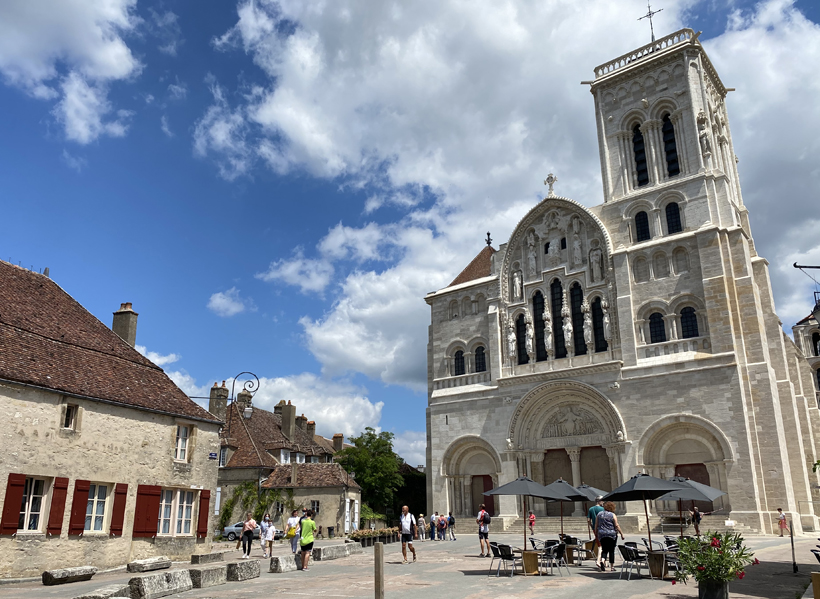 basiliek vezelay in de Morvan