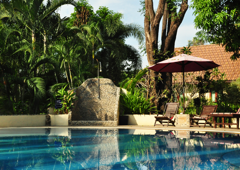 river kwai resort zwembad